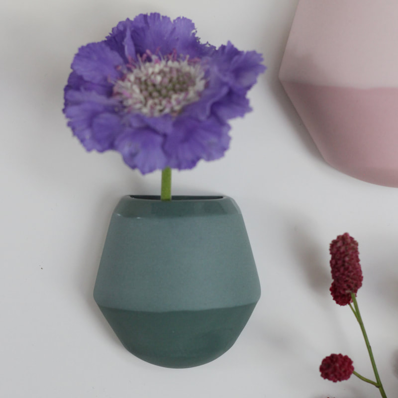 Hanneke Wall vase by Hella Duijs | House of Thol 'Get it at the Creatives' gift guide