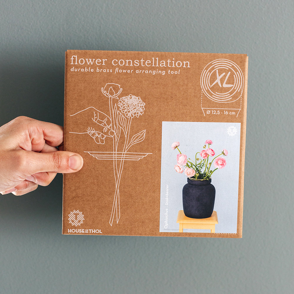Flower Constellation XL packaging by House of Thol | photograph by Masha Bakker Photography