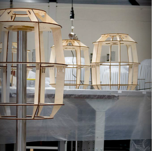 Production Wren + Kiwi lamps at Tomin groep | photograph via Spoel